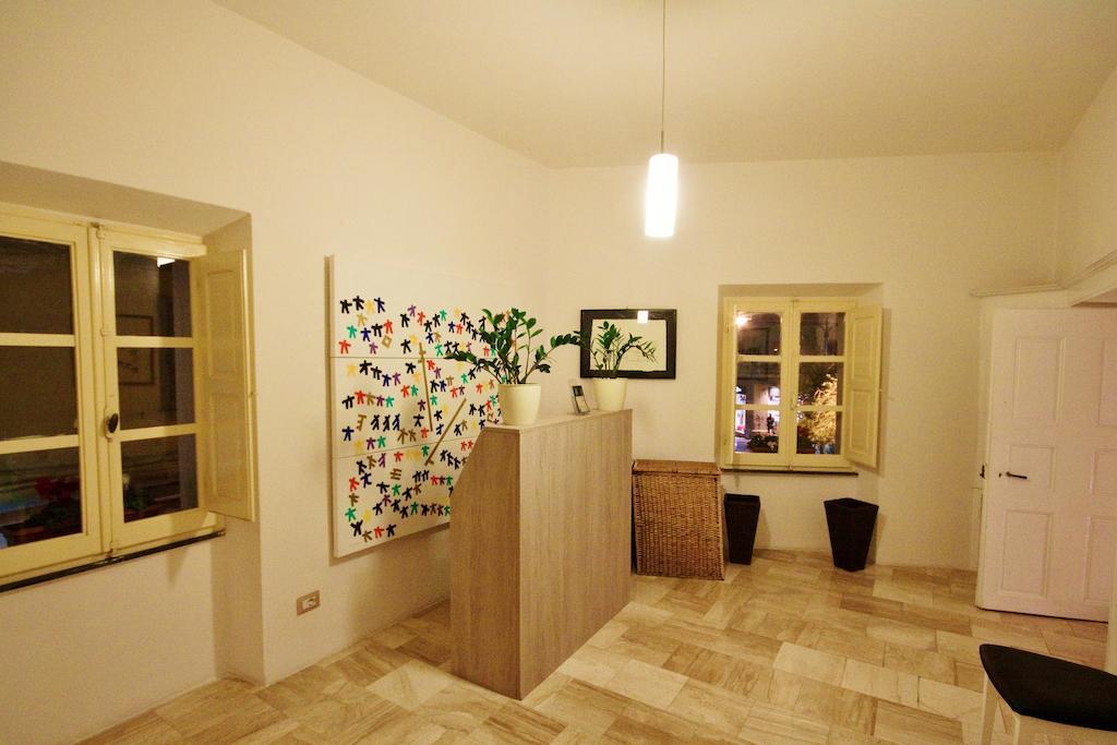 La Locanda Dell'Officina Olbia Bagian luar foto
